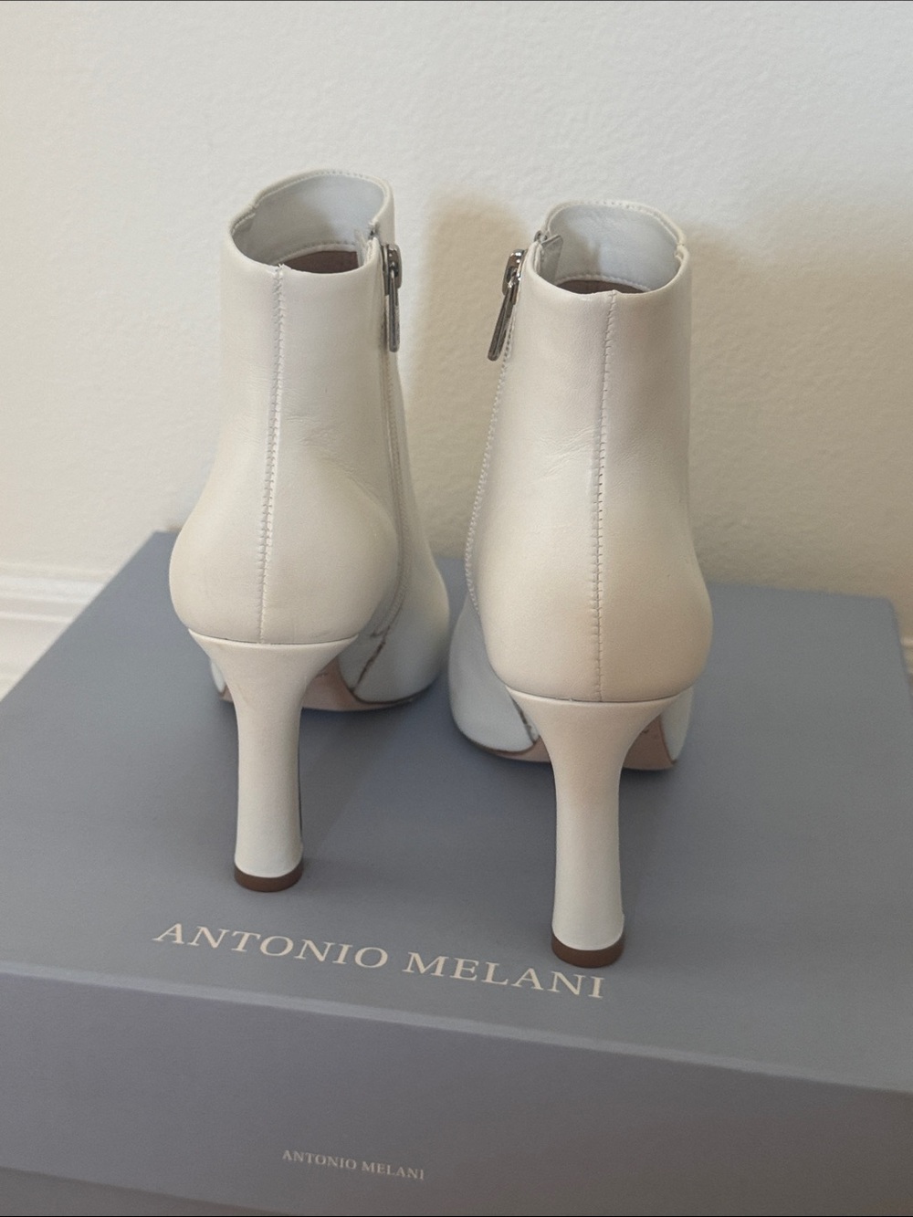 Antonio Melani White Leather Pointed-Toe Ankle Boots - Picture 3 of 4